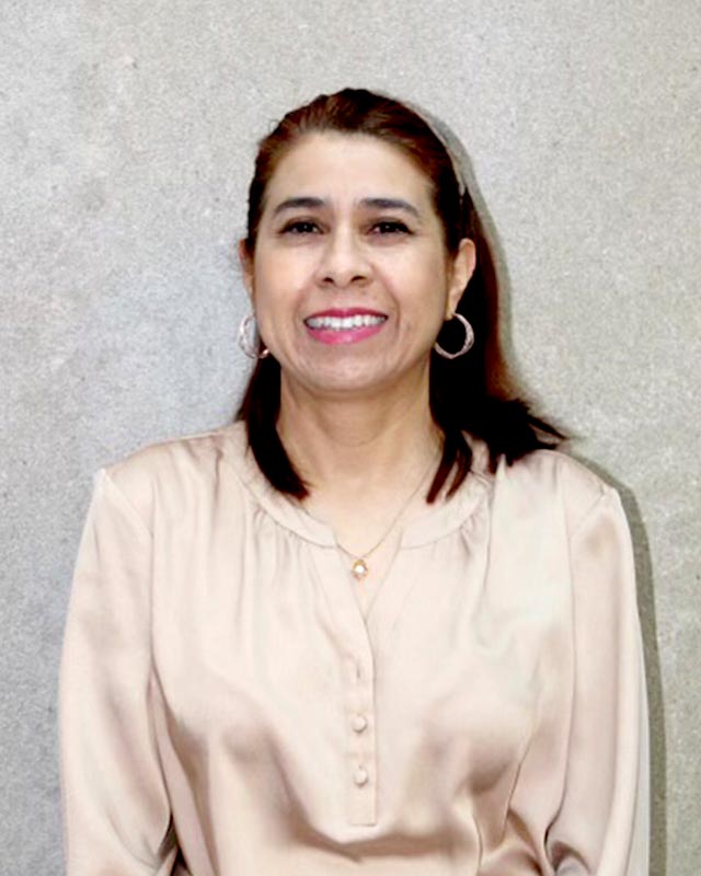 Gloria Garza Headshot